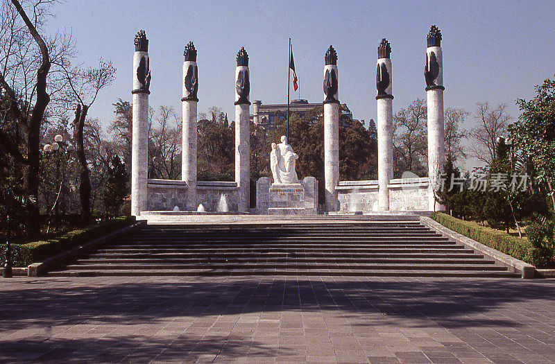 方尖碑或柱子niños héroes查普尔特佩克城堡墨西哥城